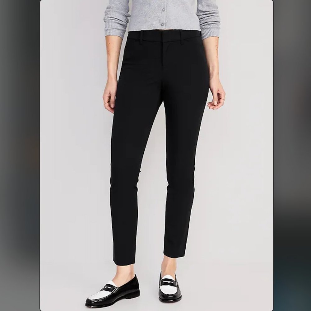 Old Navy Midrise Pixie Ankle Pants - Blackjack